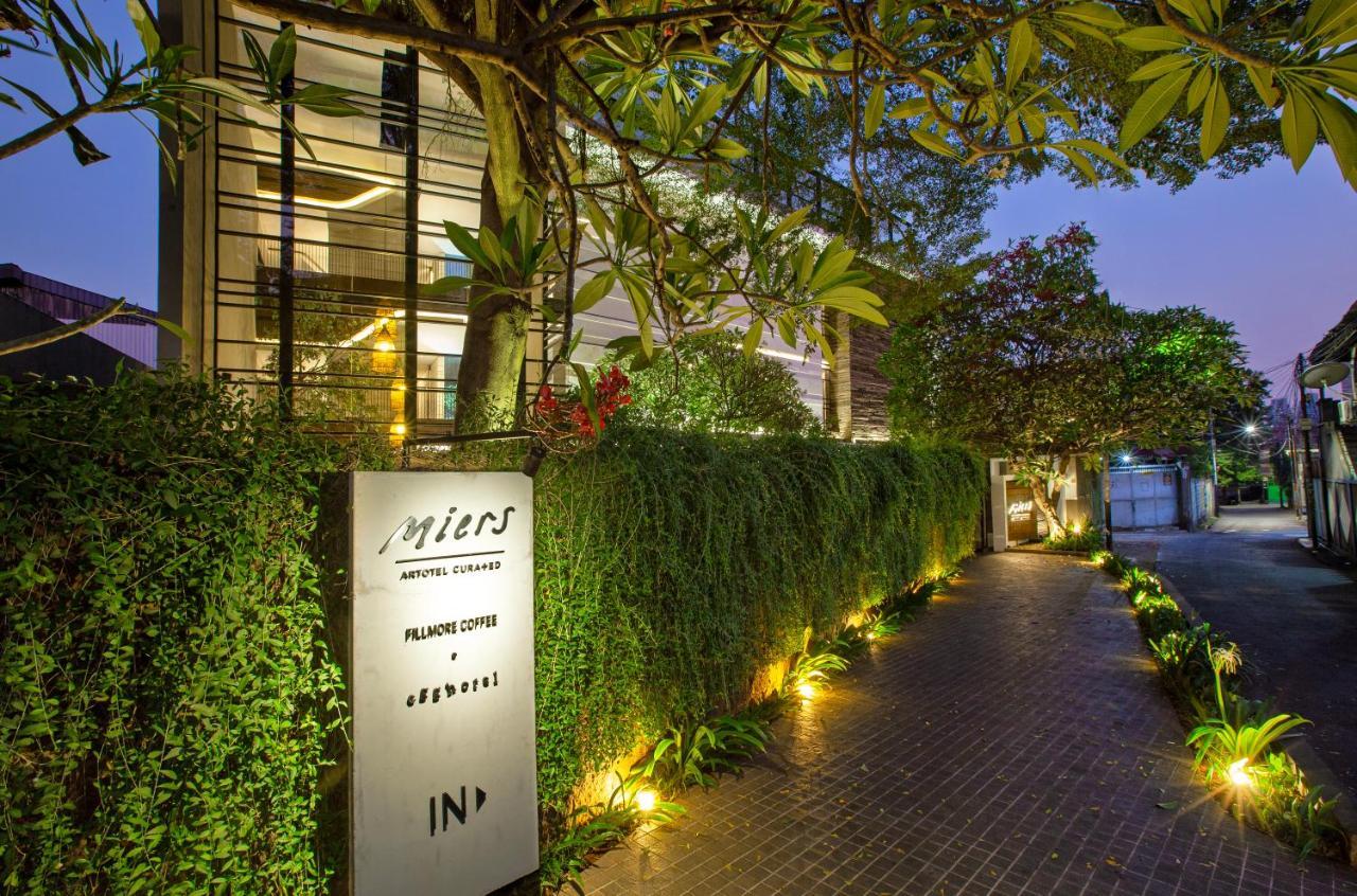 Miers Kuningan, Artotel Curated Jakarta Buitenkant foto